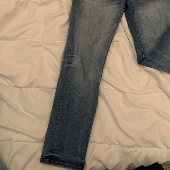 American Eagle medium wash mom jeans - Picture 2 of 3